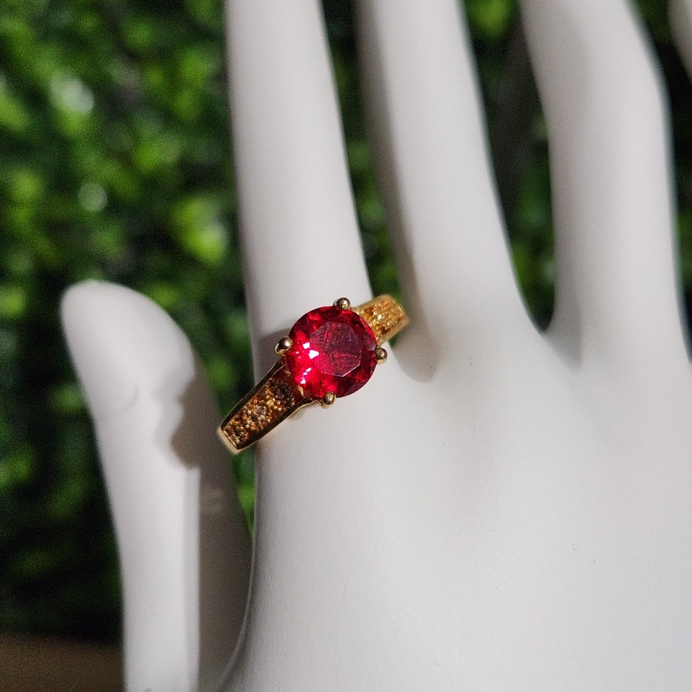 Elegant Gold and Red Gemstone Ring Send Me An Offer